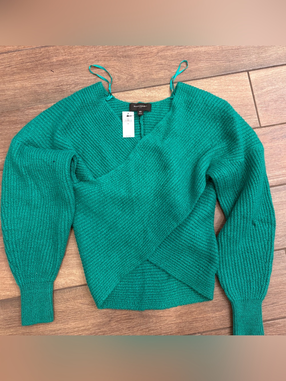 Banana Republic green sweater NWT